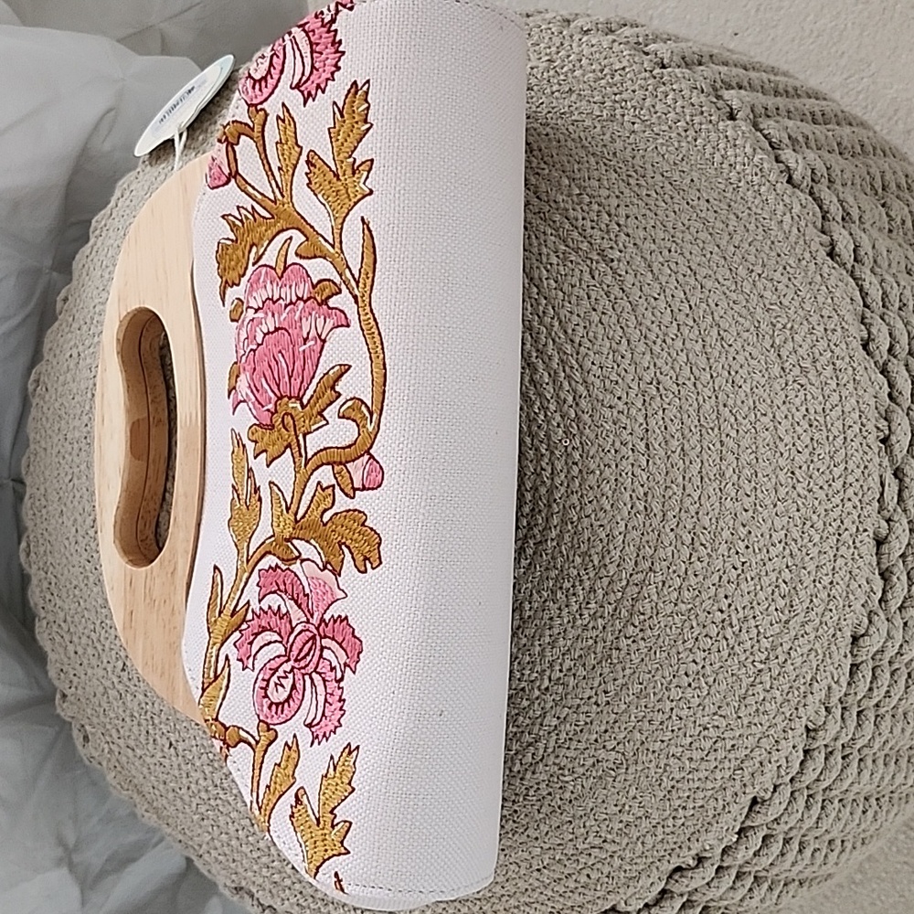 Spartina 449 Pink Floral Embroidered Wood-Handle Clutch - Picture 2 of 7
